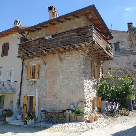 Feriehus Il Rustico Di Peri